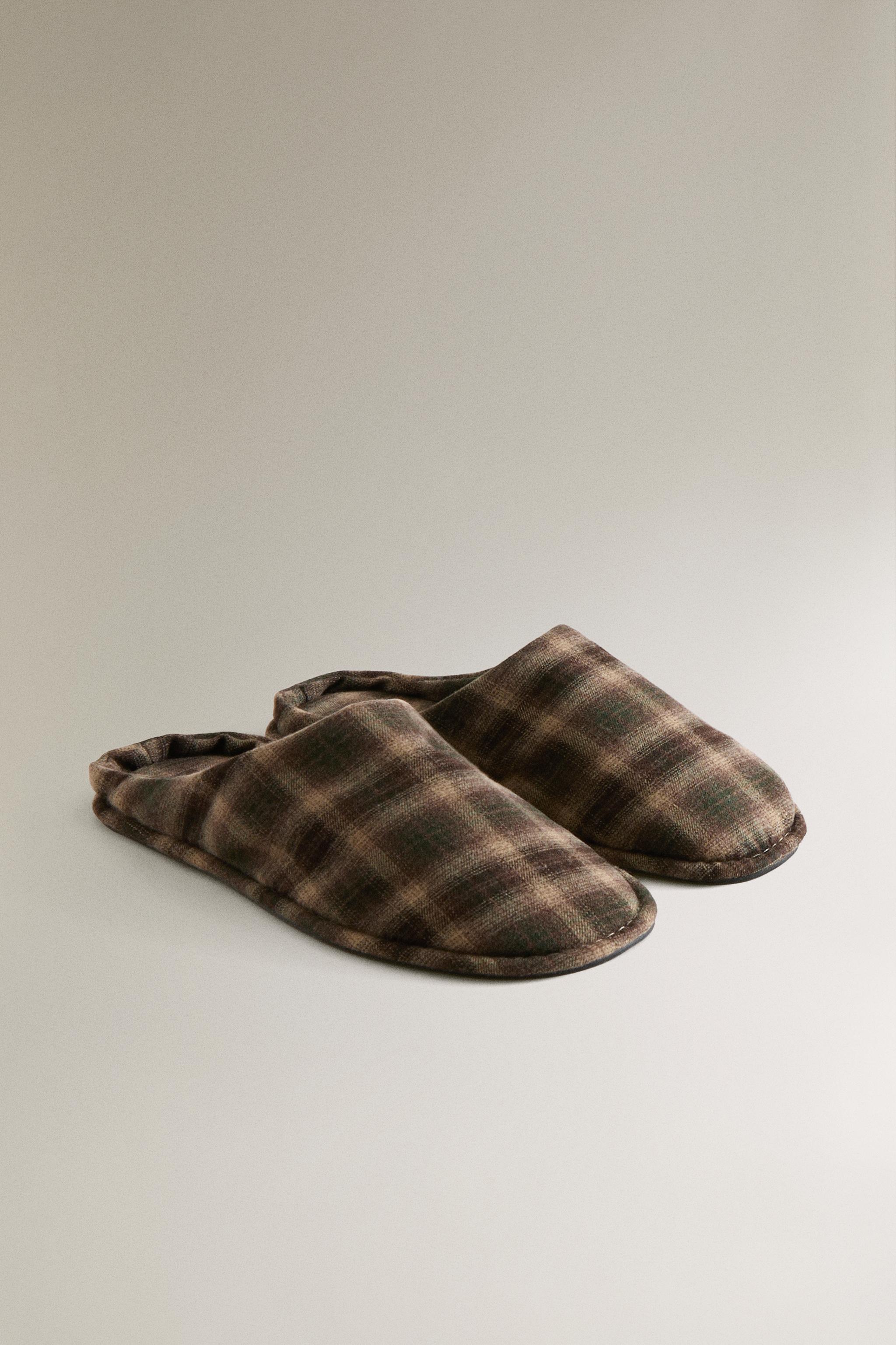 MULES À CARREAUX